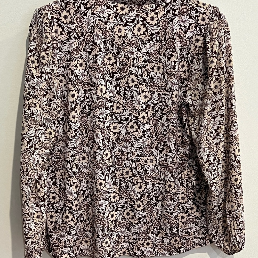 ⭐️ Ann Taylor Factory Burgandy, Black and Cream Floral Blouse - Picture 10 of 10
